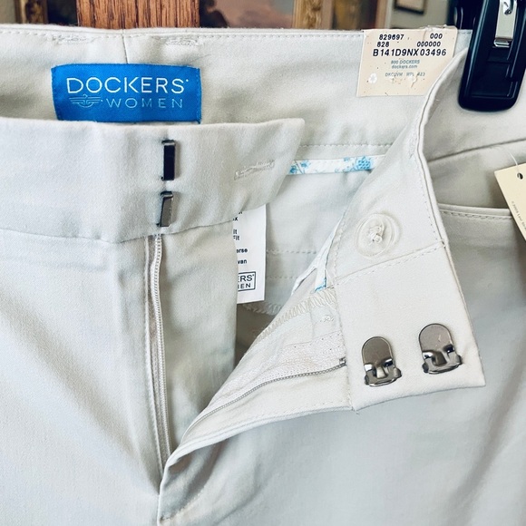 NWT Dockers women’s Metro Capri pants Nouveau Fit stretch pockets 12 light khaki - Picture 9 of 11
